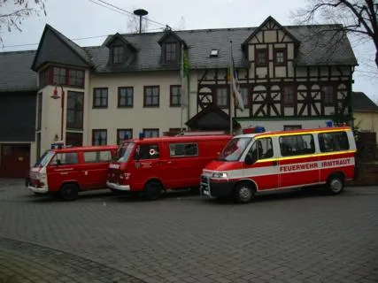 Alter MTF, TSF und neuer MTF vor dem Rathaus